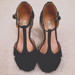 Kimchi Blue suede heels